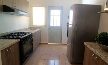 Casa en VENTA ¡Un lugar ideal para vivir en familia, dentro de privada con alberca