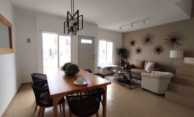 Casa en VENTA ¡Un lugar ideal para vivir en familia, dentro de privada con alberca