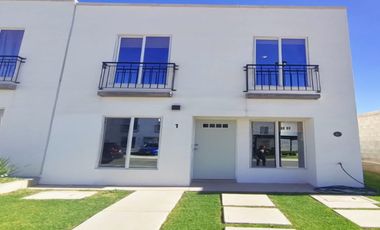 Casa en VENTA ¡Un lugar ideal para vivir en familia, dentro de privada con alberca