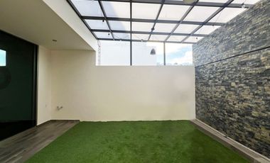 CASA EN VENTA CON RECÁMARA EN PB. FRACC. PASEO DEL PARQUE CON CASA CLUB, GIMNASIO, CANCHAS DEPORTIVAS