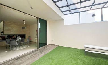 CASA EN VENTA CON RECÁMARA EN PB. FRACC. PASEO DEL PARQUE CON CASA CLUB, GIMNASIO, CANCHAS DEPORTIVAS