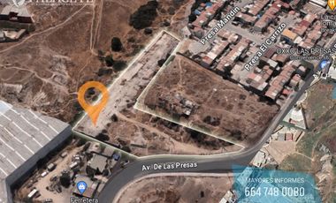 Excelente ubicación - En Av. Principal - Lomas de la Presa - Uso Mixto