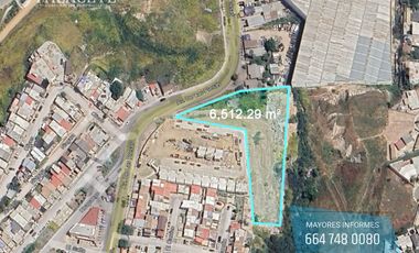 Excelente ubicación - En Av. Principal - Lomas de la Presa - Uso Mixto