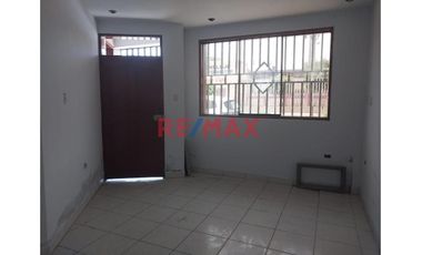 Linda Casa En Chimbote. Florida Baja ID 1088238