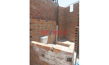 Linda Casa En Chimbote. Florida Baja ID 1088238