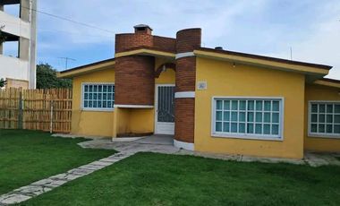 Casa en una sola planta en Santa Cruz Azpotzaltongo muy cerca de Alfredo del Mazo y La Maquinita