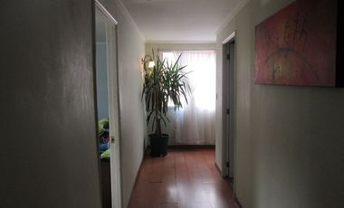 SE VENDE CASA EN SECTOR CENTRO DE CURACAVI .