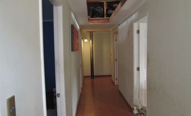 SE VENDE CASA EN SECTOR CENTRO DE CURACAVI .