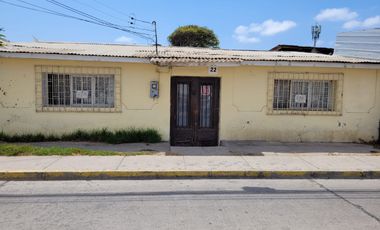 Se VENDE Casa en La Serena, con excelente ubicación en centro de la ciudad.