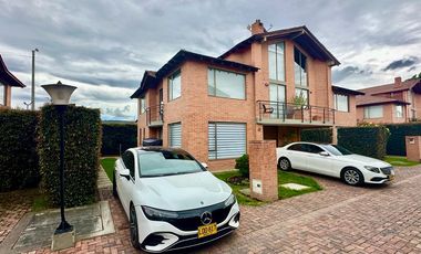 VENDO CASA EN CONJUNTO CERRADO TIERRA VIVA, CAJICA CUNDINAMARCA, COLOMBIA.