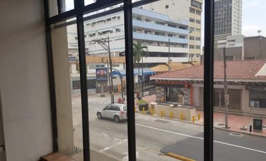 Alquilo o vendo hermoso local esquinero panorámico en planta baja - Calle carchi (J Luna)