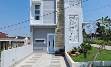 Rumah Dijual 2 lantai Compact House Mewah Modern Dengan Design Terbaru Split Level Dekat Stasiun Depok Baru Dekat Stasiun Depok Lama Cluster Medina To