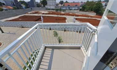 Rumah Dijual 2 lantai Compact House Mewah Modern Dengan Design Terbaru Split Level Dekat Stasiun Depok Baru Dekat Stasiun Depok Lama Cluster Medina To