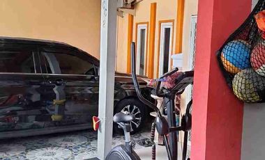 Jual Rumah 
*Perum Graha Asri* 
Sukodono Sidoarjo 
Depan Fasum

Spesifikasi
Luas Tanah : 128 m2
Dimensi : 8 × 16
Luas Bangunan : 80m
Lantai : 1
Surat