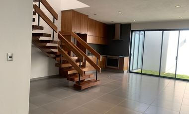 ESTRENA PRACTICA CASA EN VENTA EN BOSQUE REAL