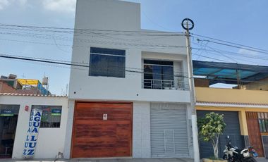 SE VENDE CASA FRENTE A PLAZA