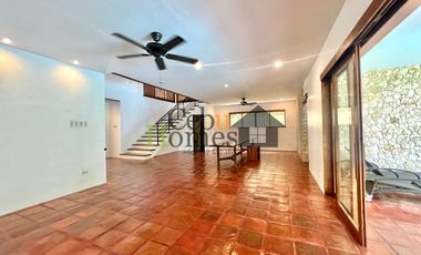 Spacious Four Bedroom House with Pool For Rent in Mandaue