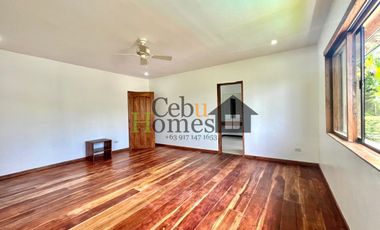 Spacious Four Bedroom House with Pool For Rent in Mandaue