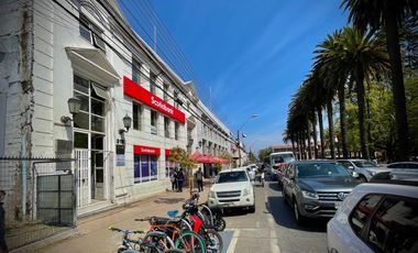 Se vende oficina céntrica, frente a Plaza de Armas de Curicó
