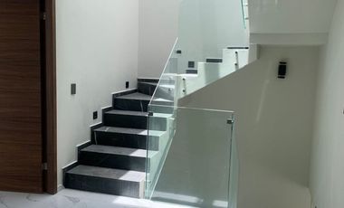 CASA EN VENTA EN COTO BIZANTINO