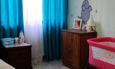VENDO CÓMODA Y AMPLIA CASA EN SANTA MÓNICA