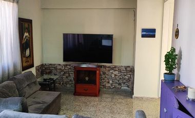 VENDO CÓMODA Y AMPLIA CASA EN SANTA MÓNICA