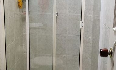 VENDO CÓMODA Y AMPLIA CASA EN SANTA MÓNICA