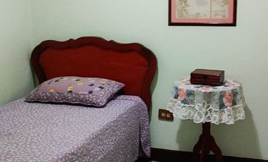 VENDO CÓMODA Y AMPLIA CASA EN SANTA MÓNICA