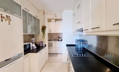 Great dea! Pet friendly 2 bedroom with unblocked city view next to the park in Asoke