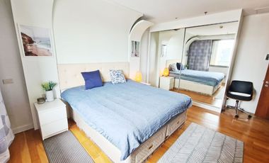 Great dea! Pet friendly 2 bedroom with unblocked city view next to the park in Asoke