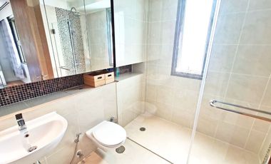 Great dea! Pet friendly 2 bedroom with unblocked city view next to the park in Asoke