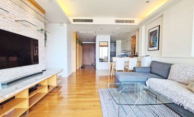 Great dea! Pet friendly 2 bedroom with unblocked city view next to the park in Asoke
