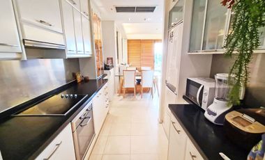 Great dea! Pet friendly 2 bedroom with unblocked city view next to the park in Asoke