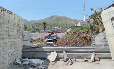 0475 TERRENO EN RENTA SOBRE CARRETERA PRINCIPAL CAYACO-PUERTO MARQUEZ