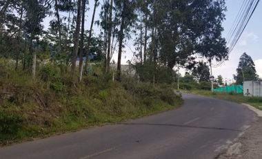 EN VENTA TERRENO SAN JUAN DE CUMBAYA COLEGIO TERRANOVA, $250.000.