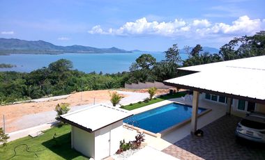 3-beds Luxury pool villa with amazing sea view for sale in Takua Thung, Phang Nga