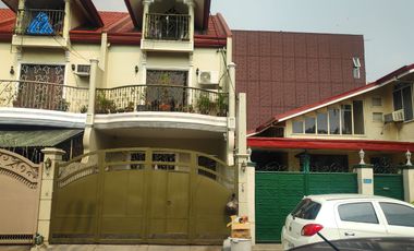 For Sale: 5 Bedroom Townhouse in Kamias, Quezon City