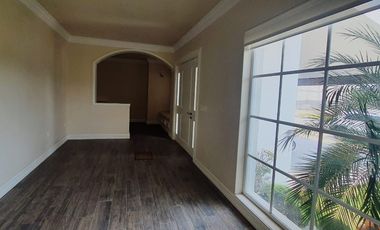 Casa Paraiso Country Club, E. Zapata