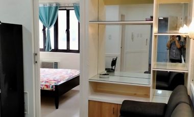 One Bedroom For Lease in Legaspi Village, Makati