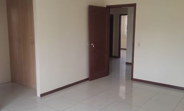 Se alquila casa en ciudad celeste