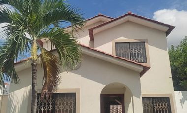 Se alquila casa en ciudad celeste