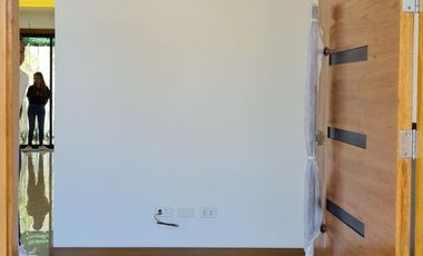 Modern Design House for Sale, BF Homes.