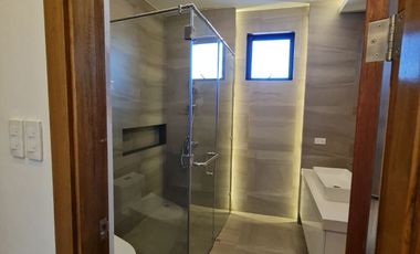 Modern Design House for Sale, BF Homes.