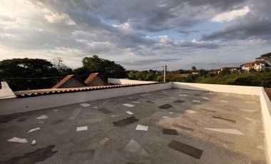 VENDO HERMOSA CASA CAMPESTRE EN LA VIA MORELIA ALCALA