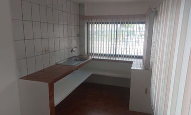 Local u oficina esquinero de alquiler, Sauces 2, Planta Baja, uso comercial