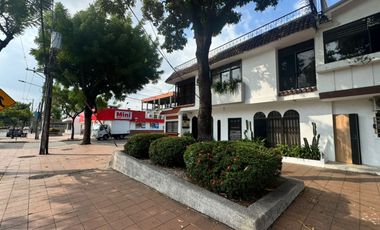 Local u oficina esquinero de alquiler, Sauces 2, Planta Baja, uso comercial