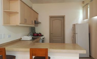 Departamento amoblado de alquiler en Urdesa Central, Planta Baja.