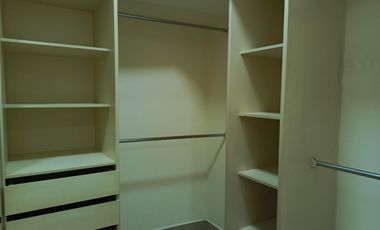 Departamento amoblado de alquiler en Urdesa Central, Planta Baja.