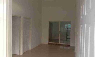 Pinhome 160524 
Dijual cepat !!!
Rumah sudah di renov 2 lantai  di perum riverview dekat pondok Candra waru Sidoarjo 

Lt 110 ( 10 x 11 ) 
Lb 150 M2