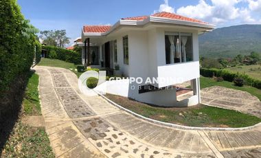 Se vende Parcela en Condominio Castilla Real - Pinchote